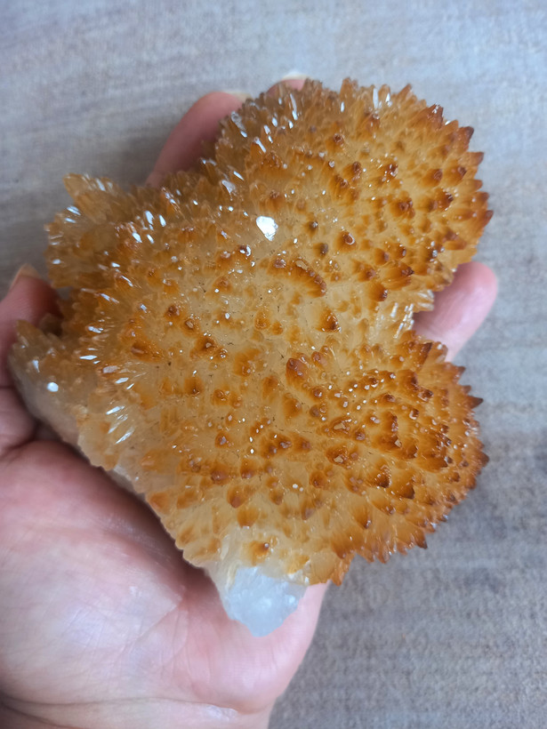 سنگ کلسیت هماتوییدی